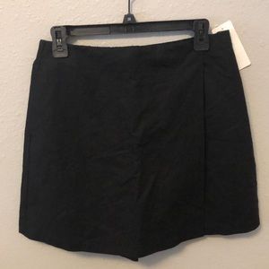 NWT Uniqlo Black Linen Skort
